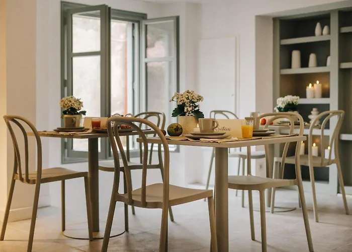 La Demeure De La Cite By Jean Bacou Гостевой дом *