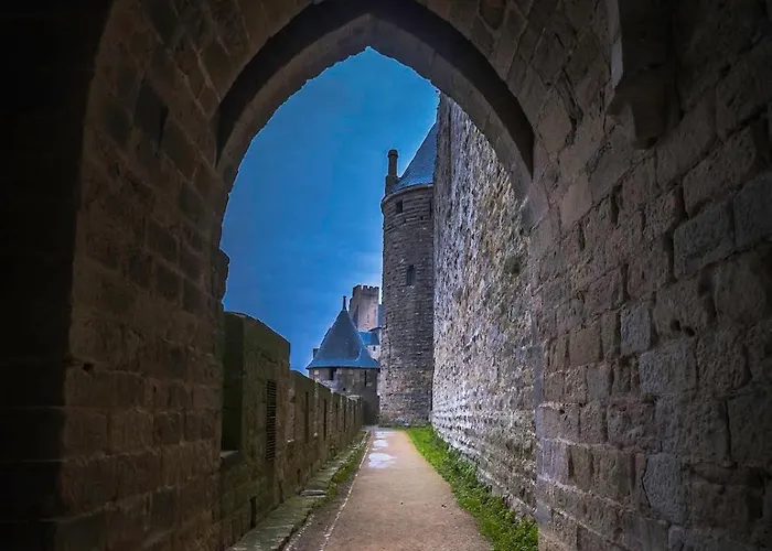 La Demeure De La Cite By Jean Bacou Гостевой дом Каркассон