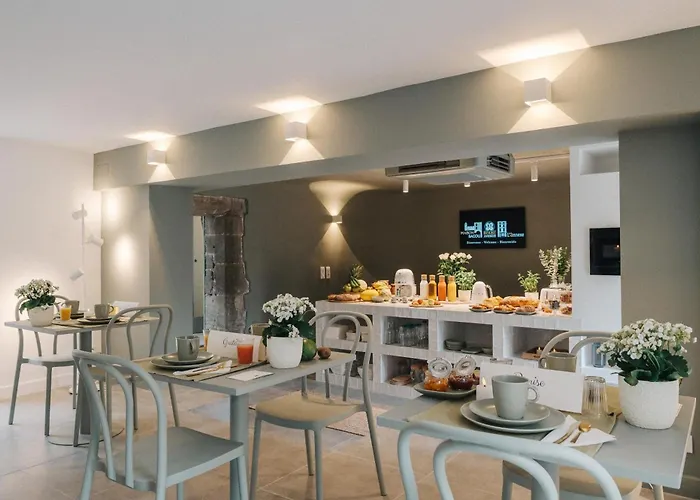 La Demeure De La Cite By Jean Bacou Gæstehus *