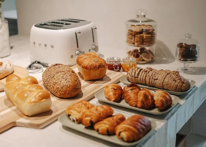 La Demeure De La Cite By Jean Bacou * Carcassonne