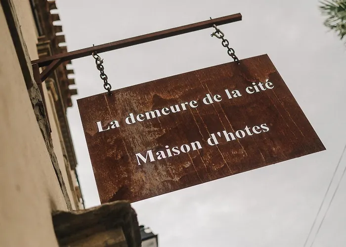 Gæstehus La Demeure De La Cite By Jean Bacou *