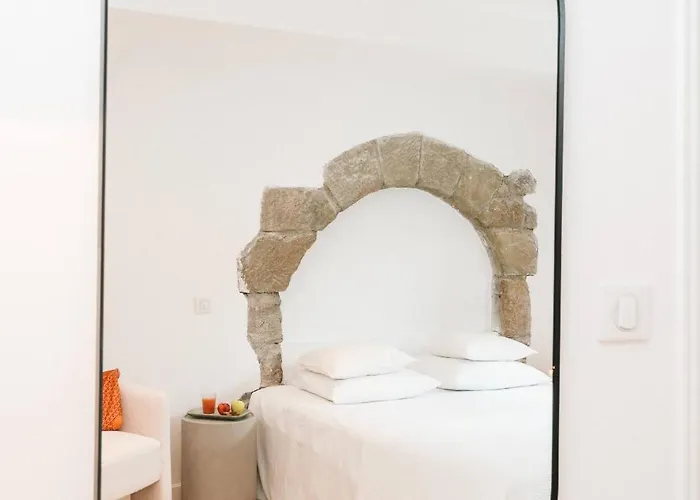 La Demeure De La Cite By Jean Bacou Gæstehus