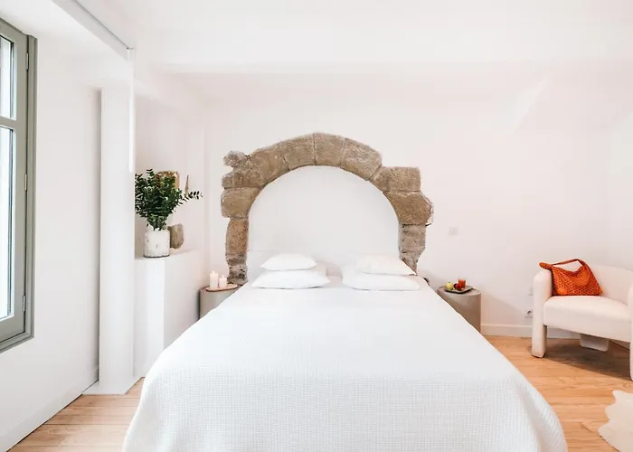 La Demeure De La Cite By Jean Bacou * Каркассон