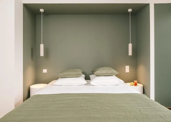 La Demeure De La Cite By Jean Bacou