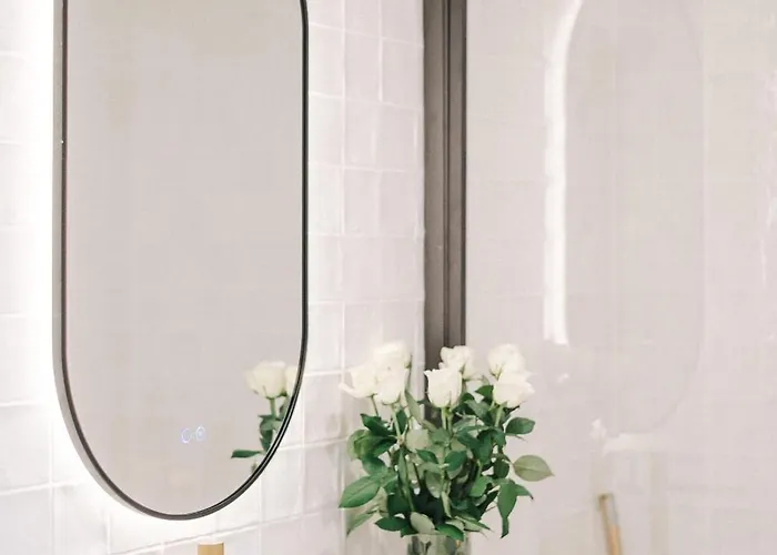 Gæstehus La Demeure De La Cite By Jean Bacou *