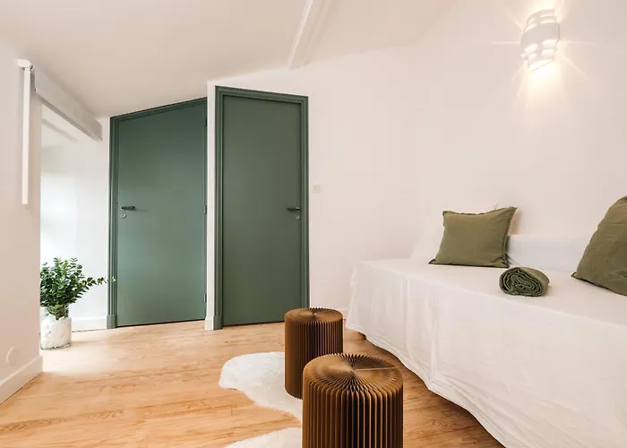 La Demeure De La Cite By Jean Bacou